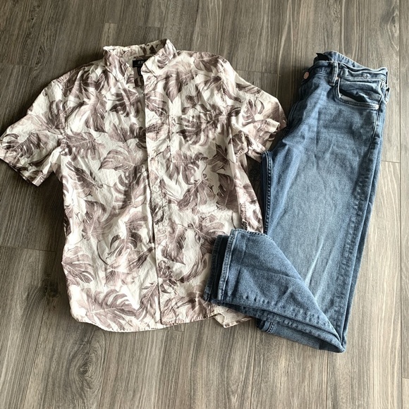 H&M Men’s button down floral Hawaiian casual spring Break vacation shirt. Large - Picture 2 of 6